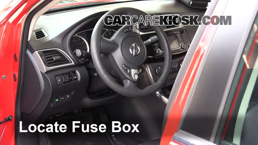 2016 Nissan Sentra FE+S 1.8L 4 Cyl. Fusible (intérieur) Contrôle
